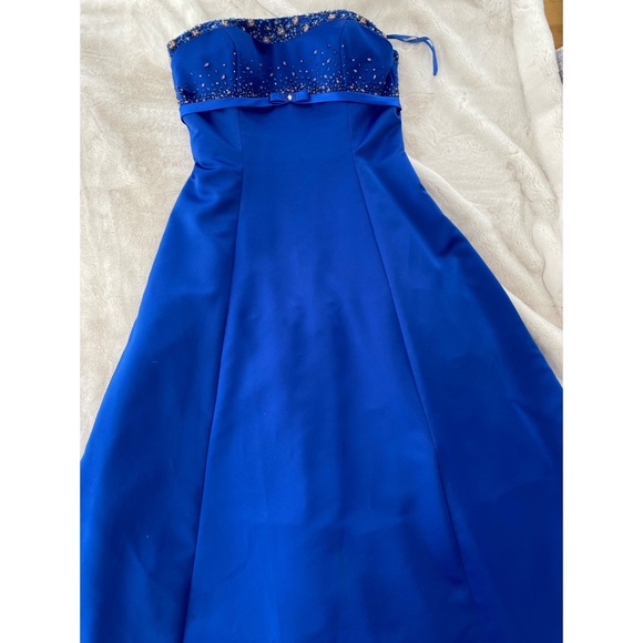 Royal blue prom dress - Picture 1 of 3